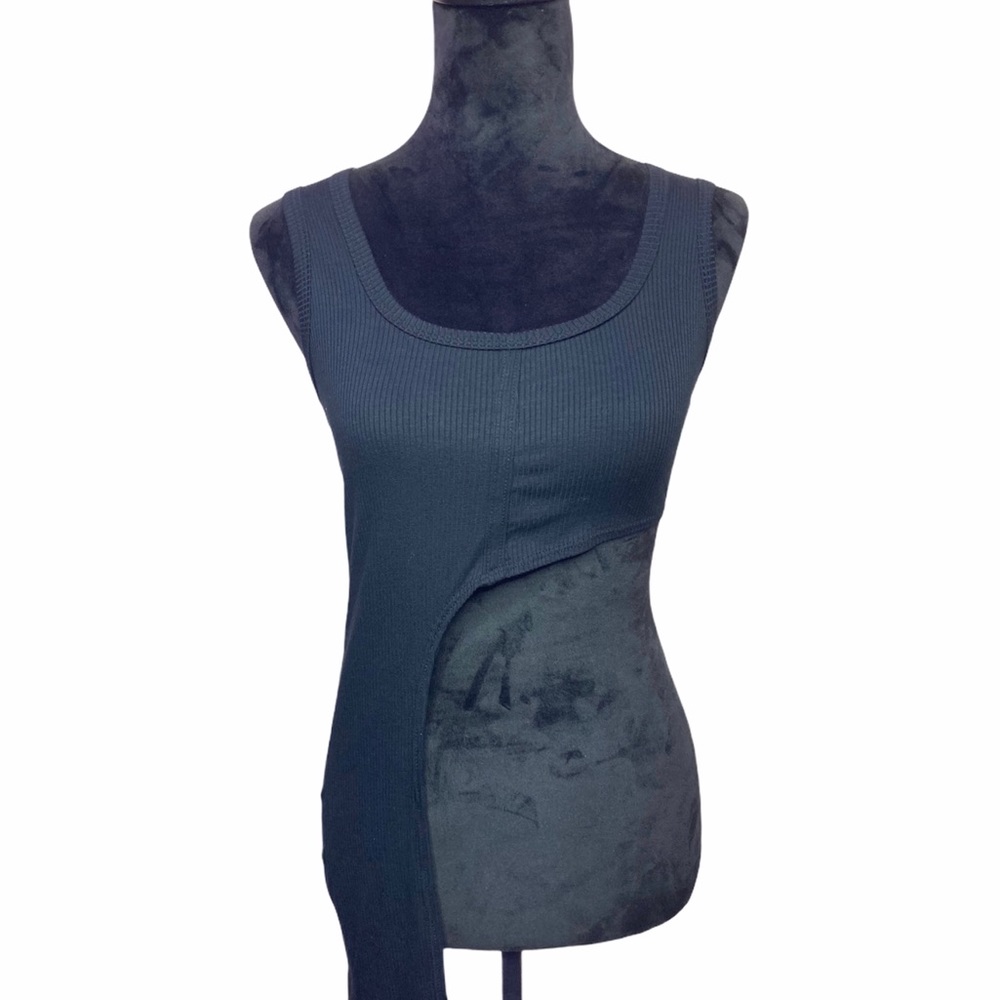 Hi/Low Crop Top